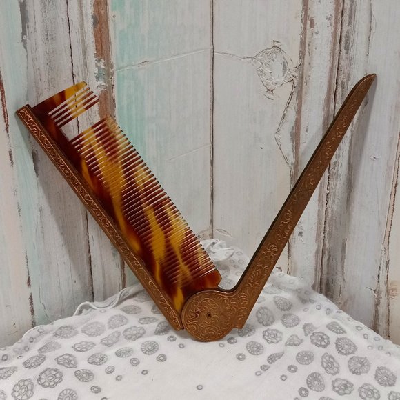 Art Nouveau Style Ornate Folding Comb - Picture 1 of 7